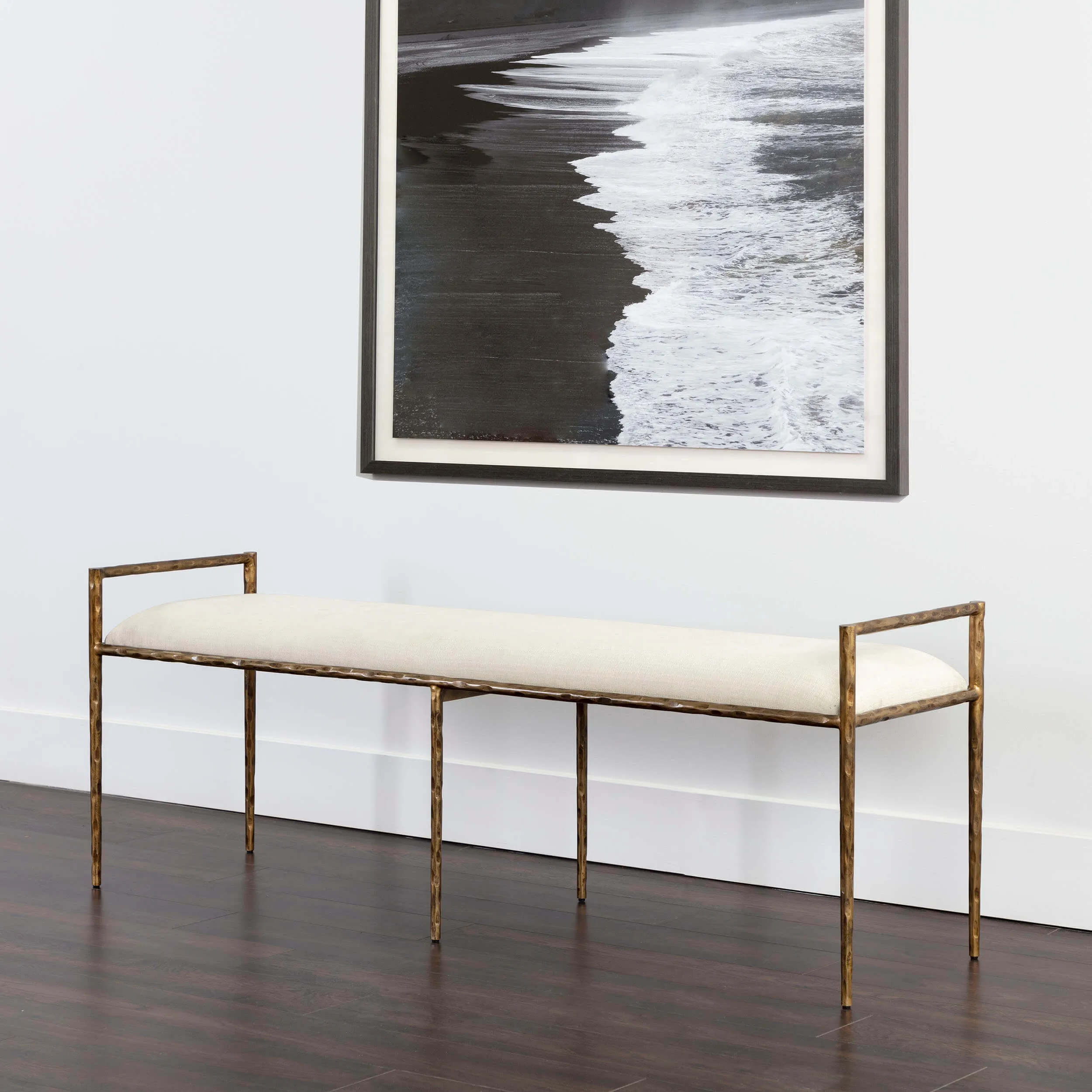 Esai Bench, Zenith Alabaster