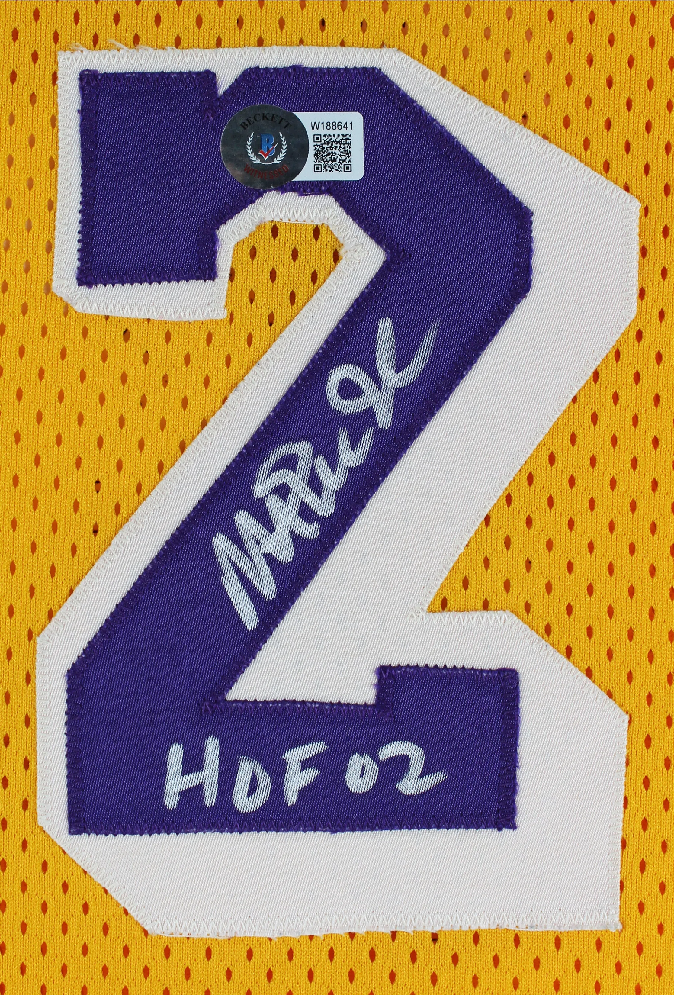 Lakers Magic Johnson "HOF 02" Signed Yellow MacGregor Sand-Knit Jersey BAS Wit 1