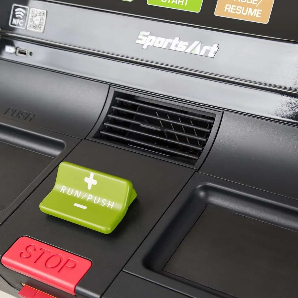 SportsArt Verde Status Eco-Powr Treadmill G690